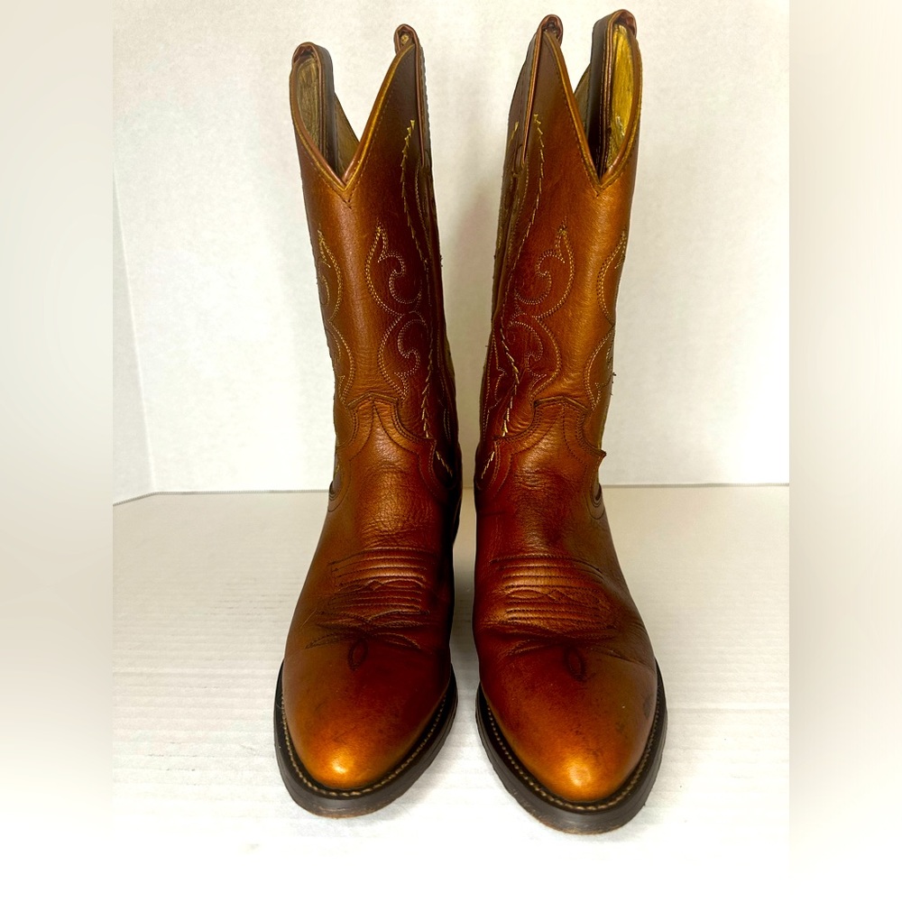 Justin Cowboy boots size 5 1/2 B